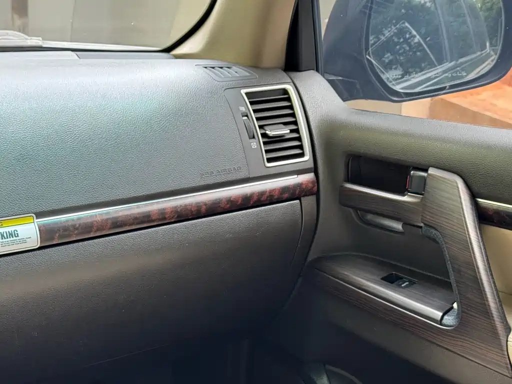 Toyota Land Cruiser 2010 — фото 16