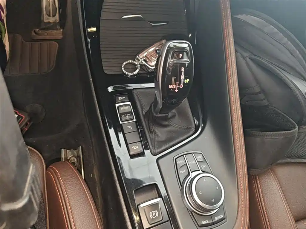 BMW X2 2022 — фото 14