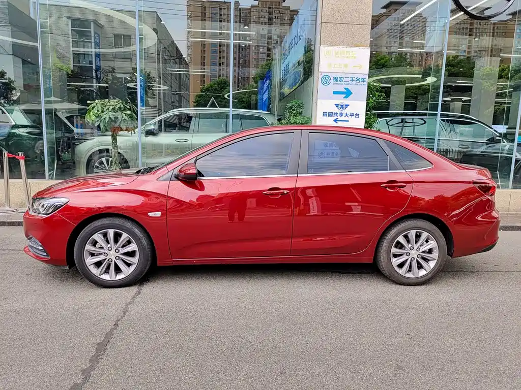 Chevrolet Monza 2022 — фото 3