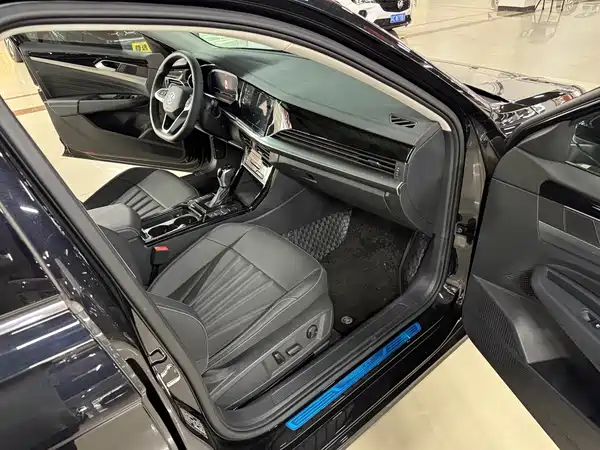 Volkswagen Passat 2025