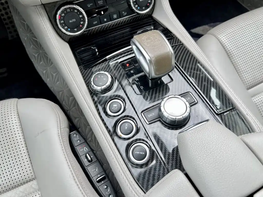 Mercedes-Benz CLS AMG 2011 — фото 10