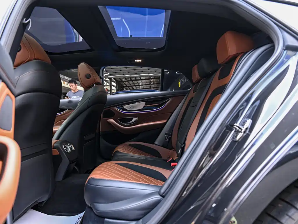 Mercedes-Benz AMG GT 2020 — фото 15