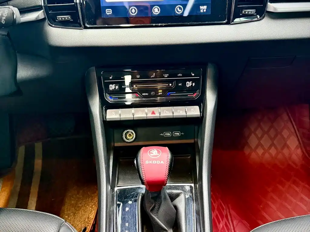 Skoda Karoq 2022 — фото 20