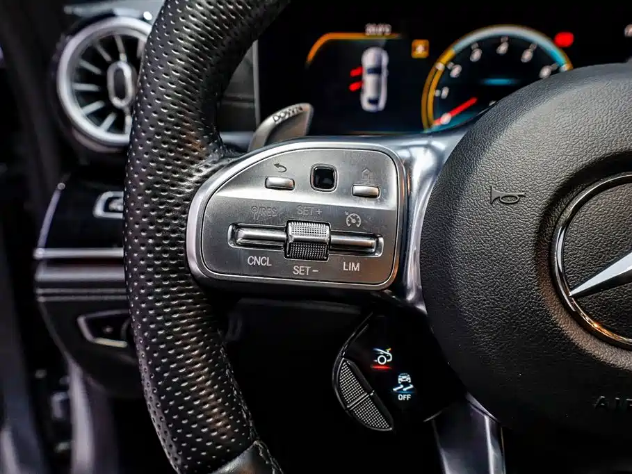 Mercedes-Benz AMG GT 2020 — фото 26