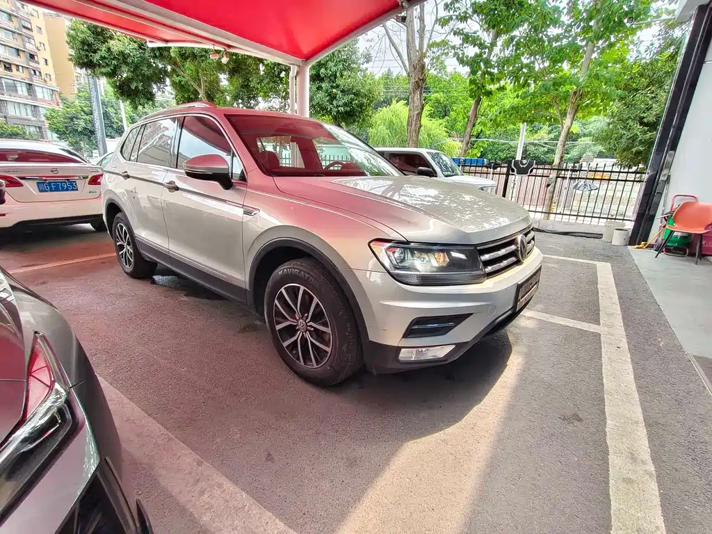 Volkswagen Tiguan L 2018 — фото 3