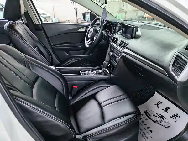 Mazda 3 Axela 2019