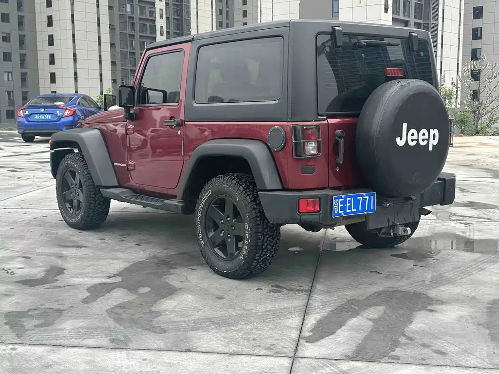 Jeep Wrangler 2013 — фото 5