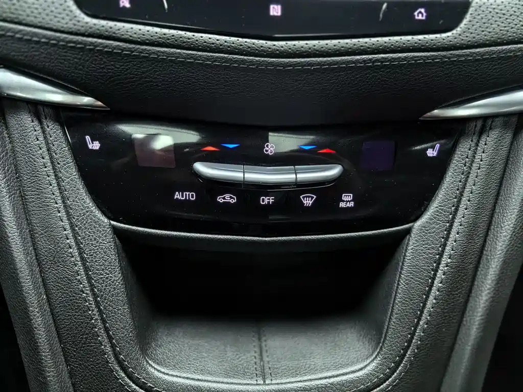 Cadillac XT5 2021 — фото 15