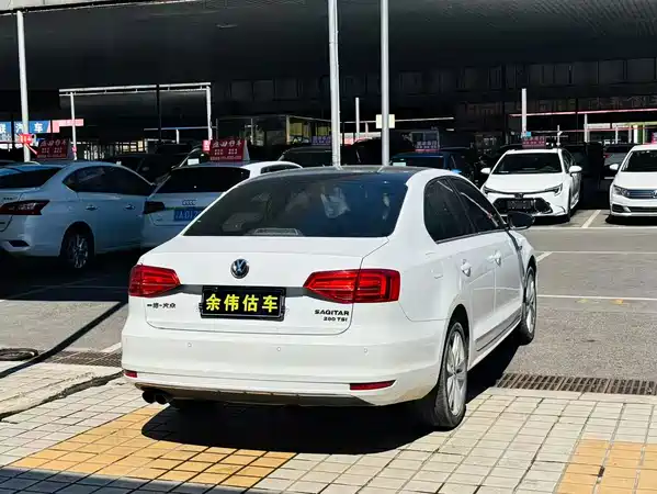 Volkswagen Sagitar 2019