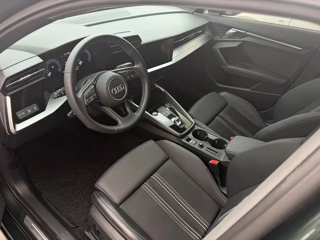Audi A3 2022 — фото 4