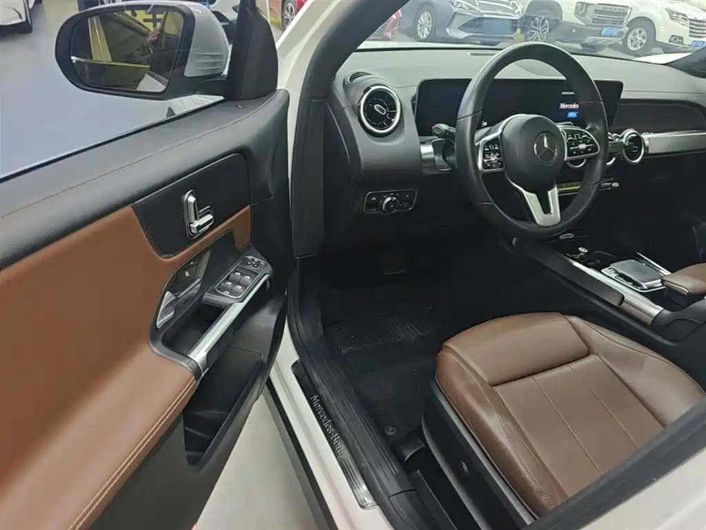 Mercedes-Benz GLB 2020 — фото 16