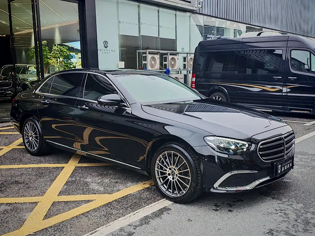Mercedes-Benz E-Class 2023 — фото 3