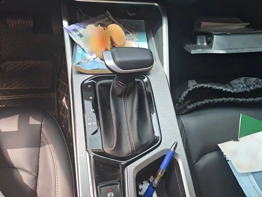 Geely Emgrand 2024