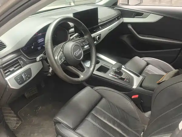 Audi A4L 2021