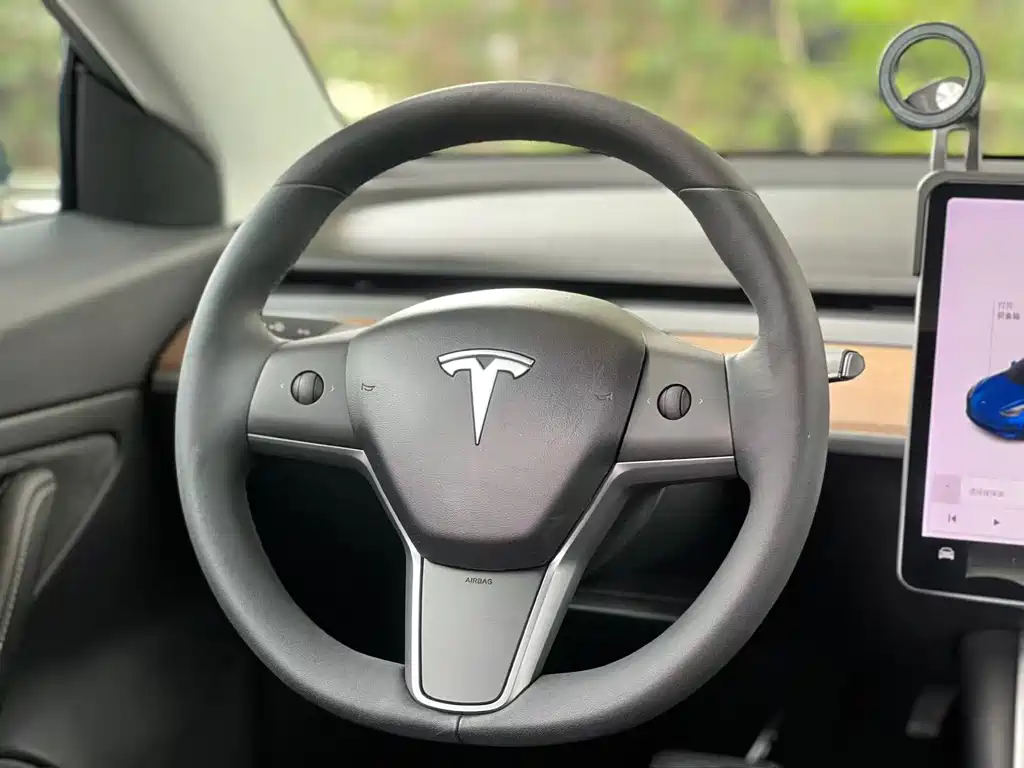 Tesla Model 3 2019 — фото 17