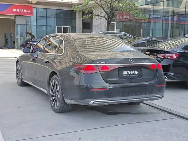 Mercedes-Benz E-Class 2024