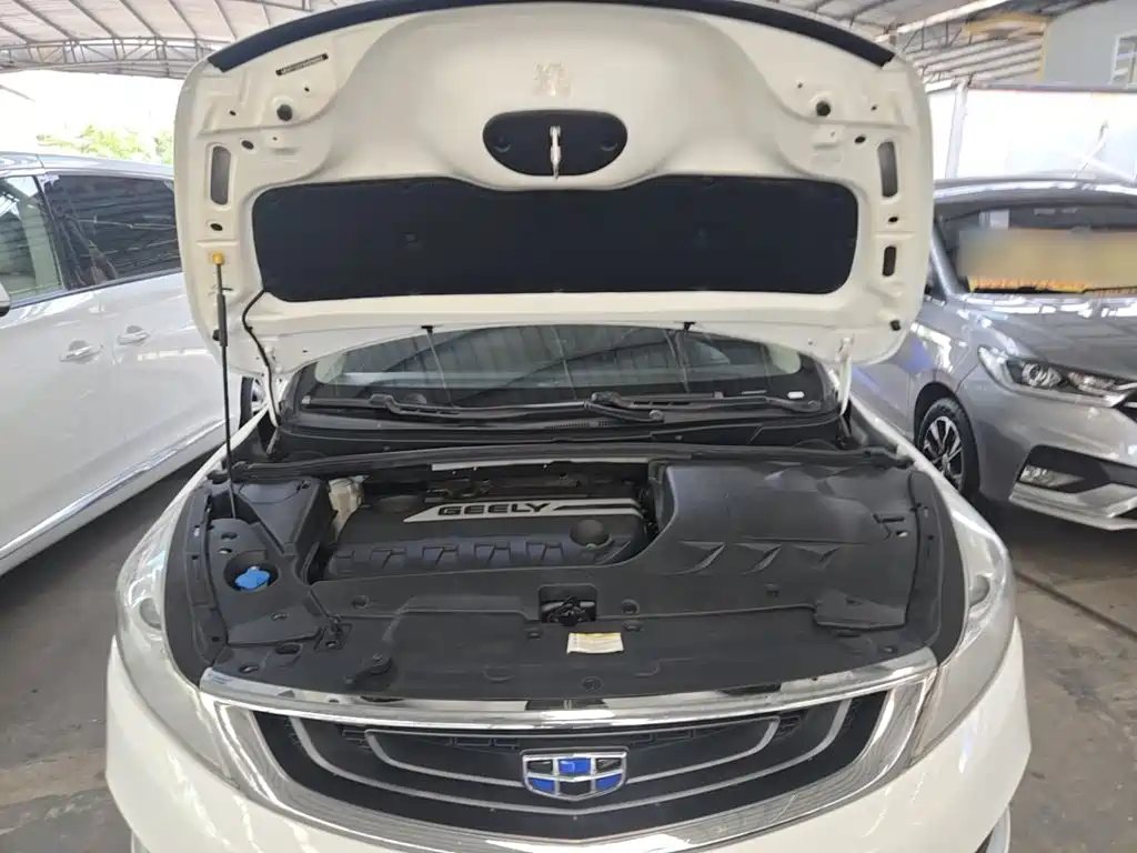 Geely Emgrand GS 2016 — фото 20