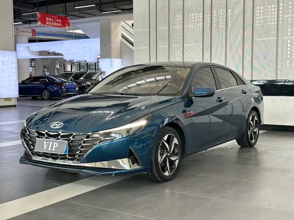 Hyundai Elantra 2022