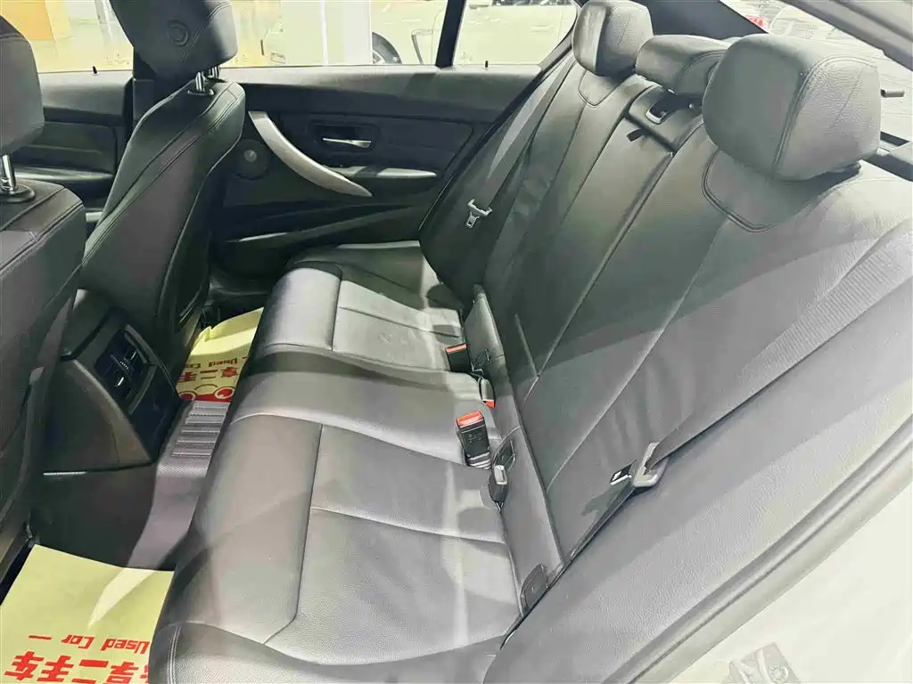 BMW 3 Series 2015 — фото 19