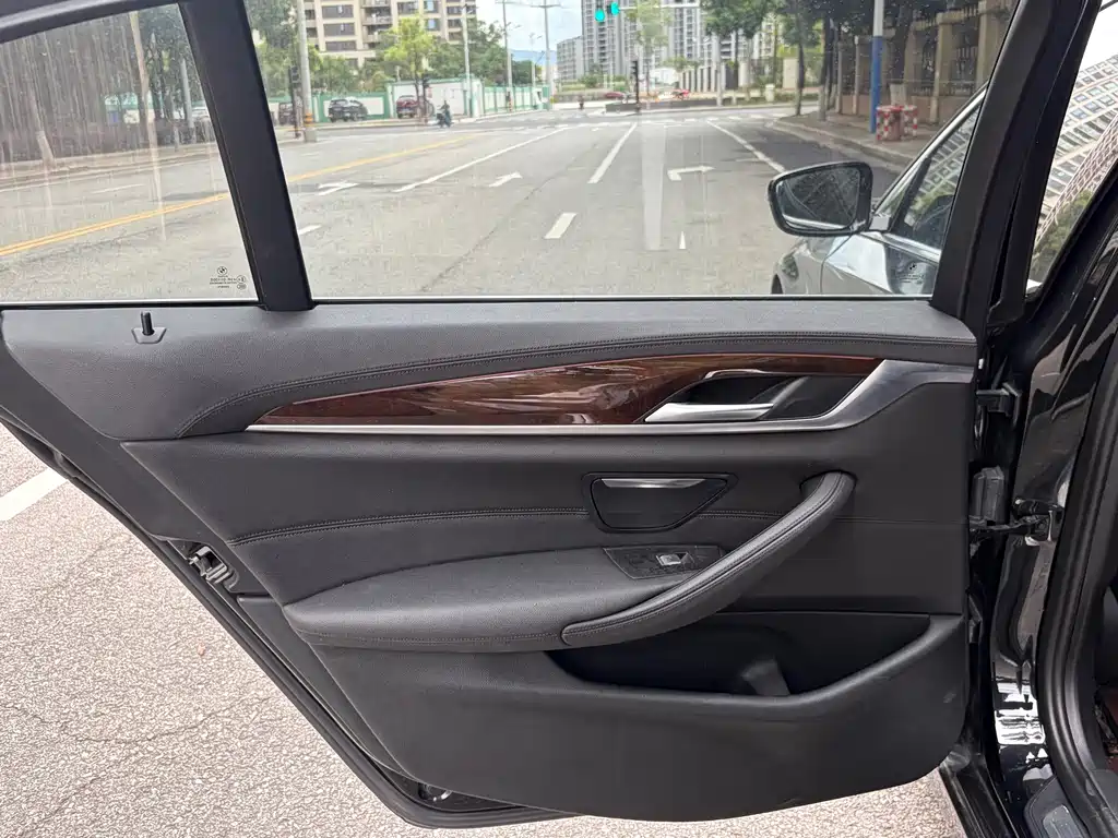 BMW 5 Series 2018