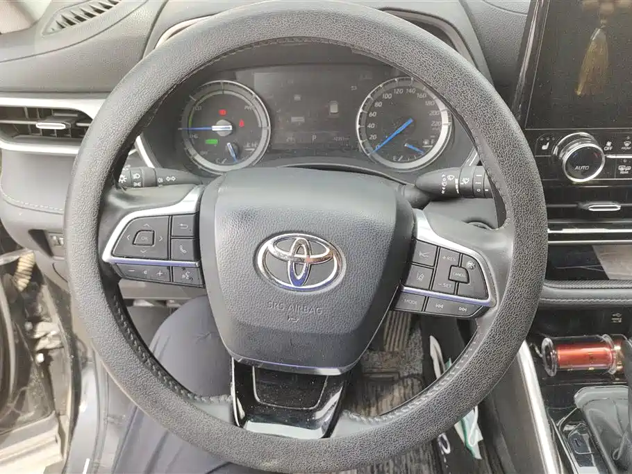 Toyota Highlander 2024 — фото 15