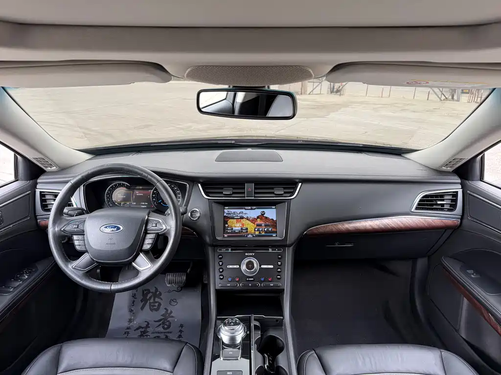 Ford Taurus 2016 — фото 10