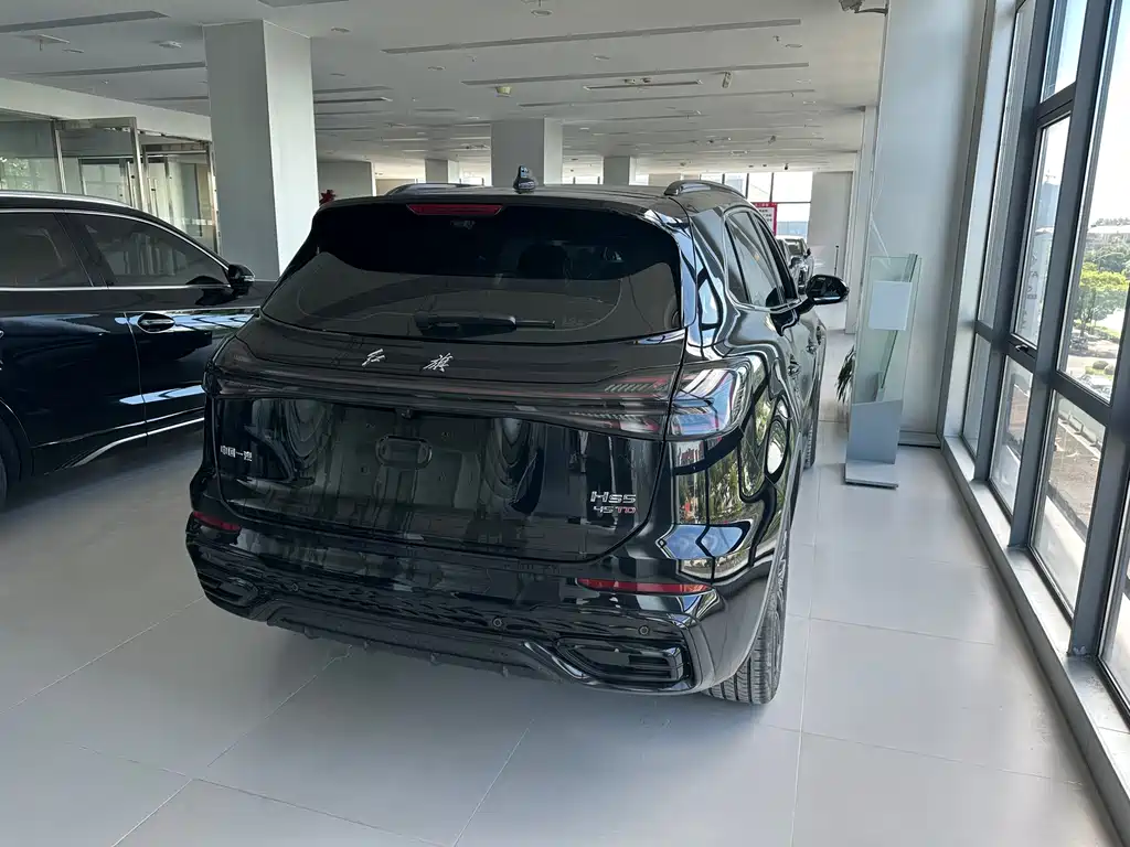 Hongqi HS5 2025