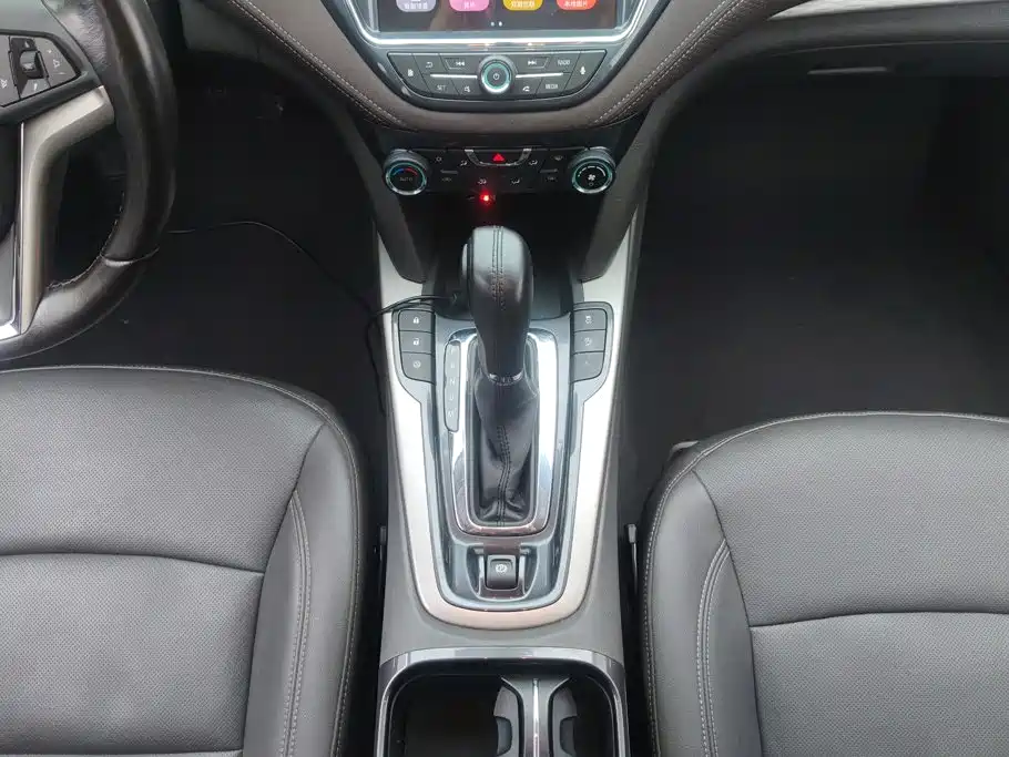 Chevrolet Malibu 2019 — фото 16