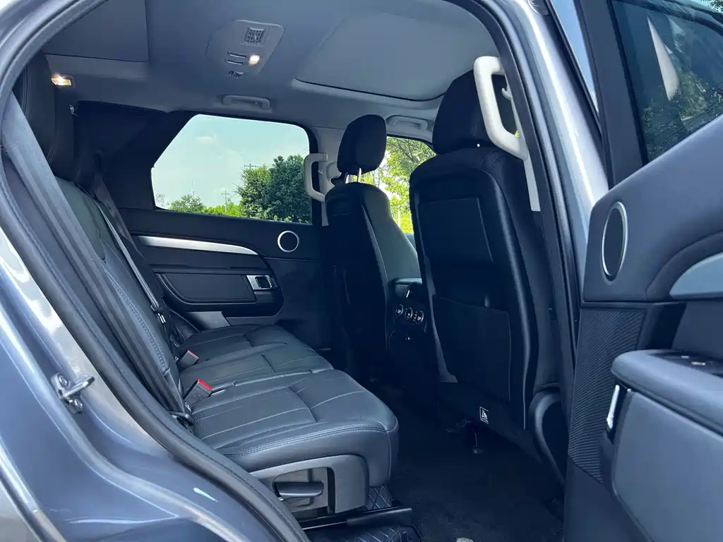 Land Rover Discovery 2020 — фото 13