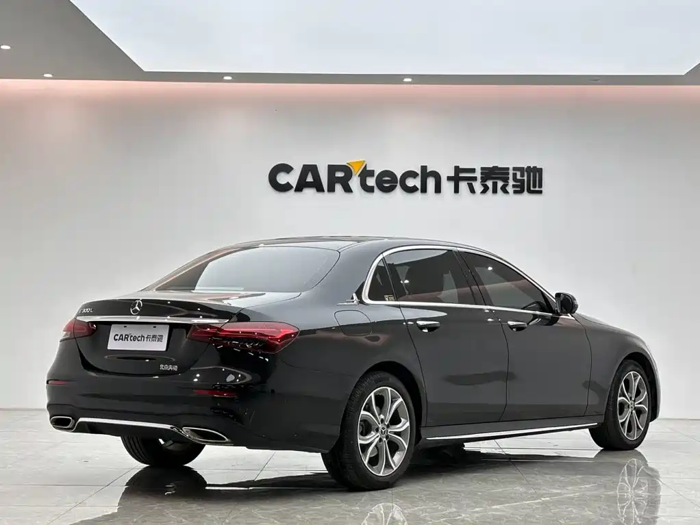 Mercedes-Benz E-Class 2023 — фото 5