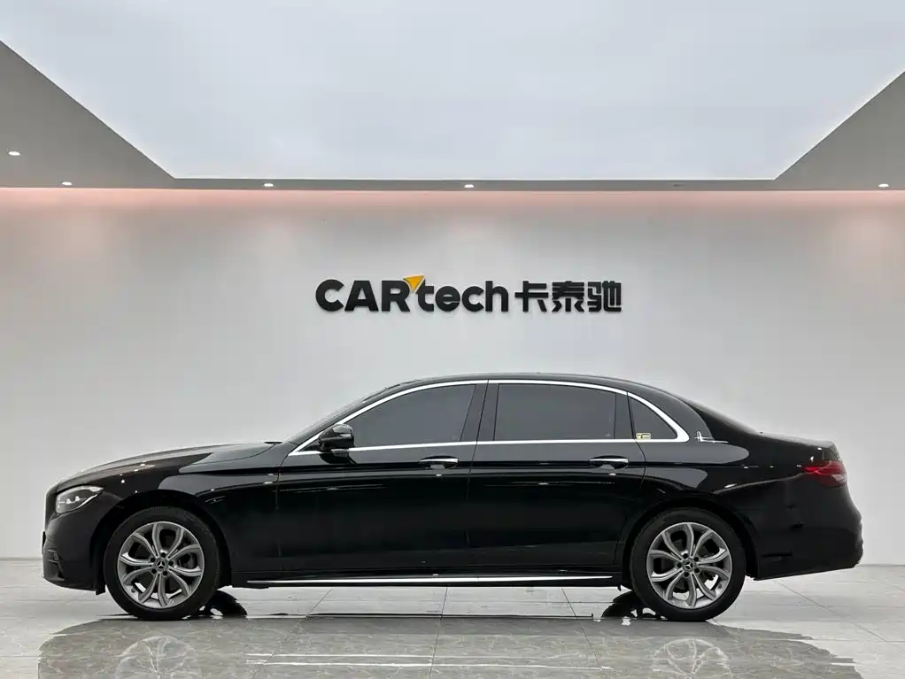 Mercedes-Benz E-Class 2023 — фото 2