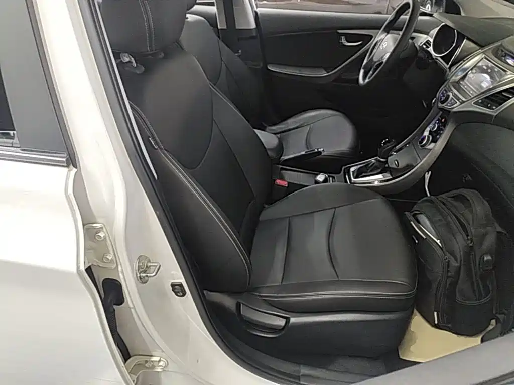 Hyundai Elantra Langdong 2016 — фото 20