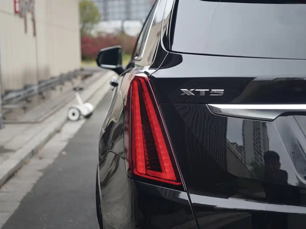 Cadillac XT5 2022 — фото 15