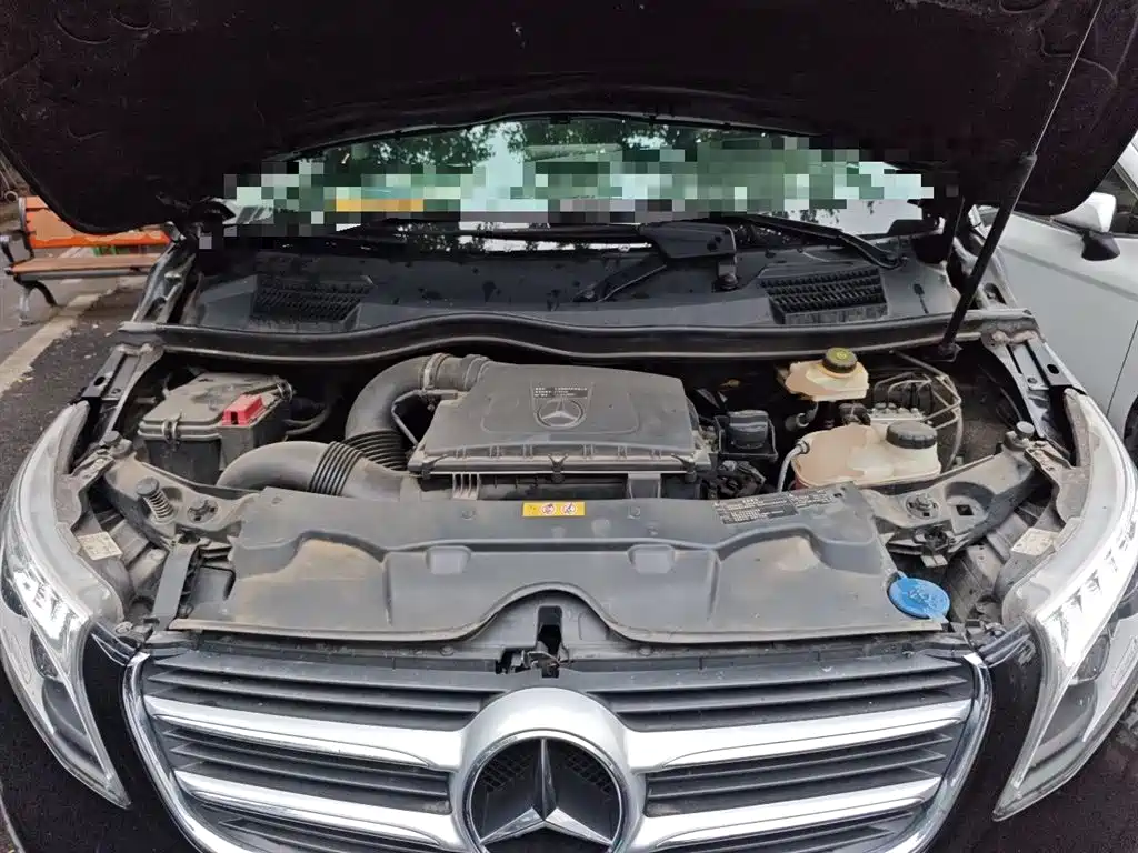 Mercedes-Benz V-Class 2019 — фото 21