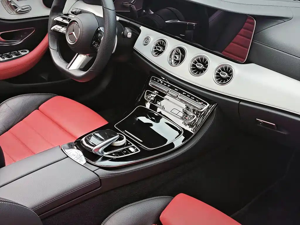 Mercedes-Benz E-Class 2022 — фото 9