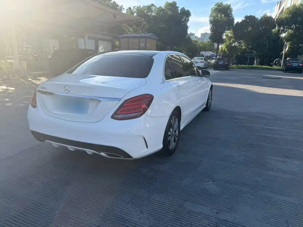 Mercedes-Benz C-Class 2017