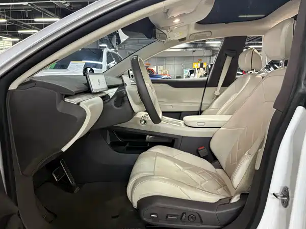 NIO ET7 2022