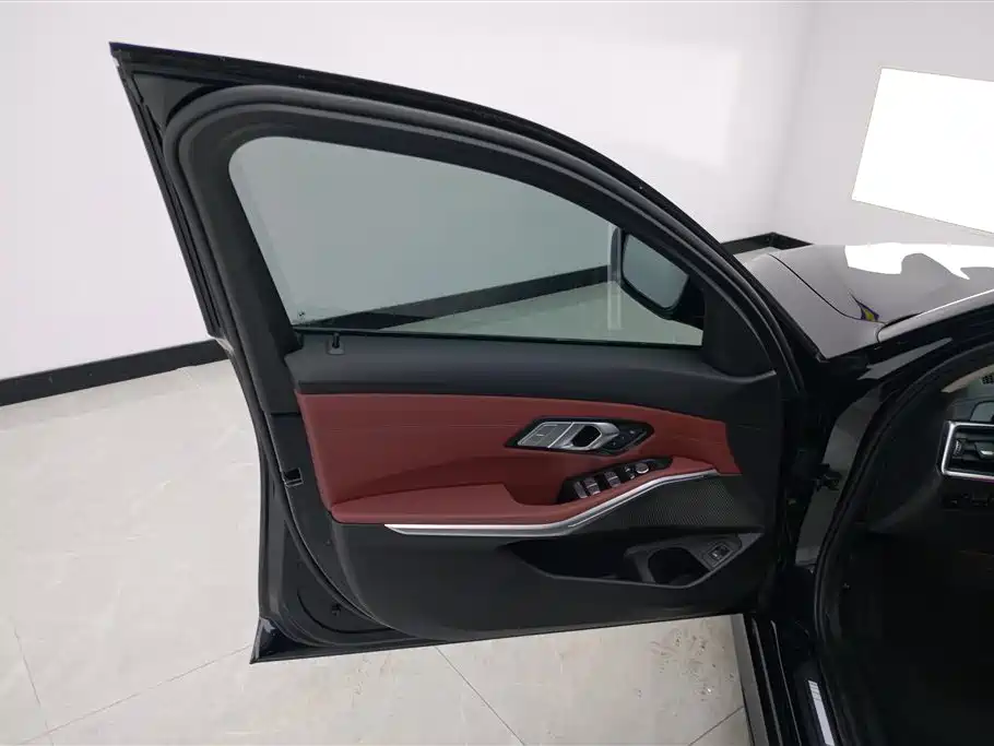 BMW 3 Series 2022