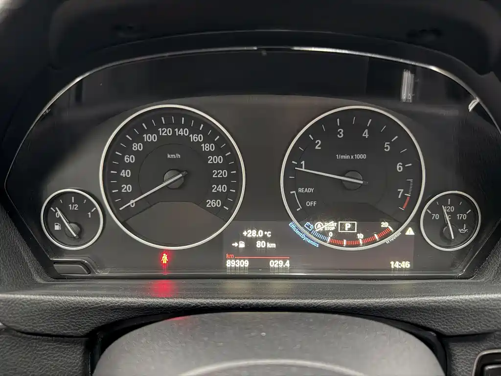 BMW 3 Series 2018 — фото 15