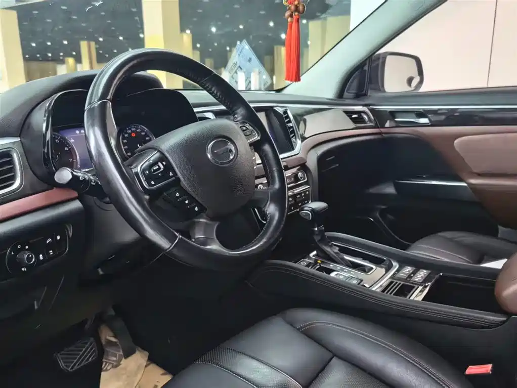 GAC Motor Trumpchi GS8 2016 — фото 5