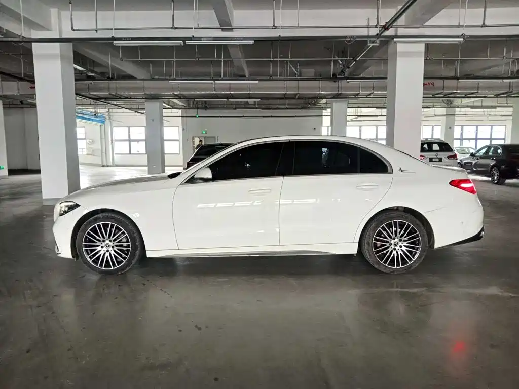 Mercedes-Benz C-Class 2022 — фото 6