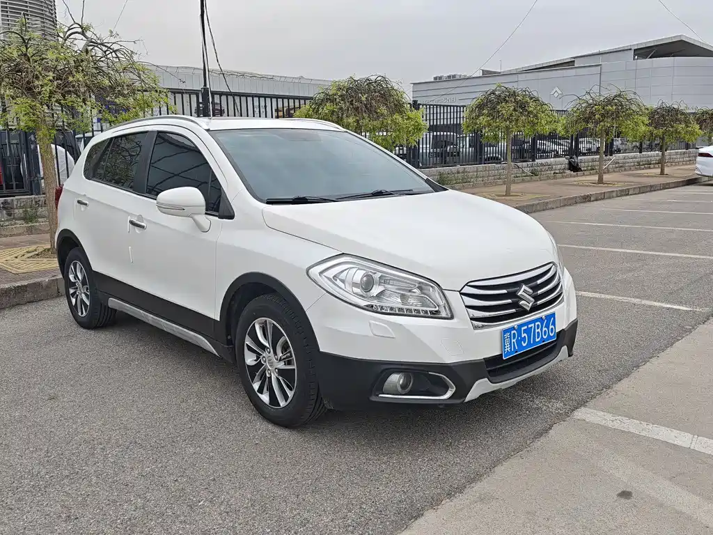 Suzuki S-Cross 2014 — фото 3