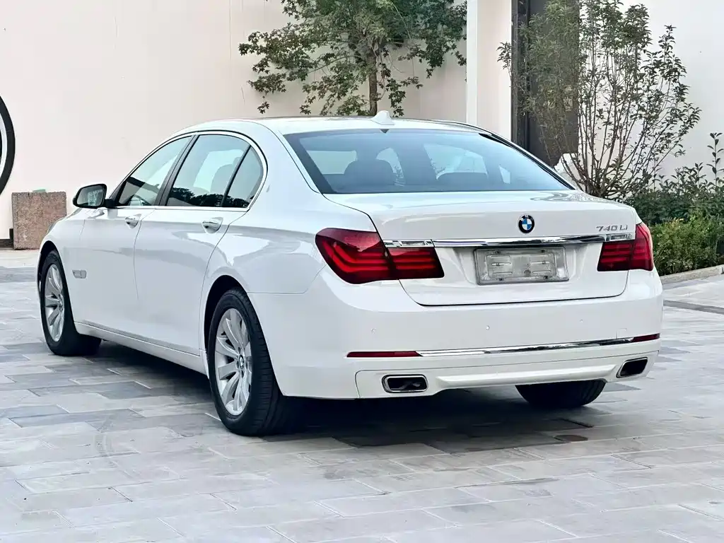 BMW 7 Series 2014 — фото 4
