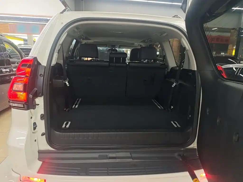 Toyota Prado 2019 — фото 19