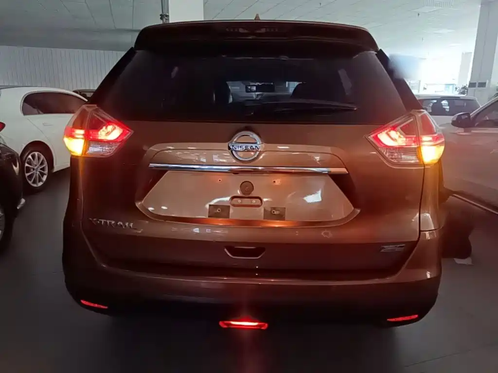 Nissan X-Trail 2015