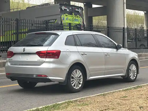 Volkswagen Gran Lavida 2013