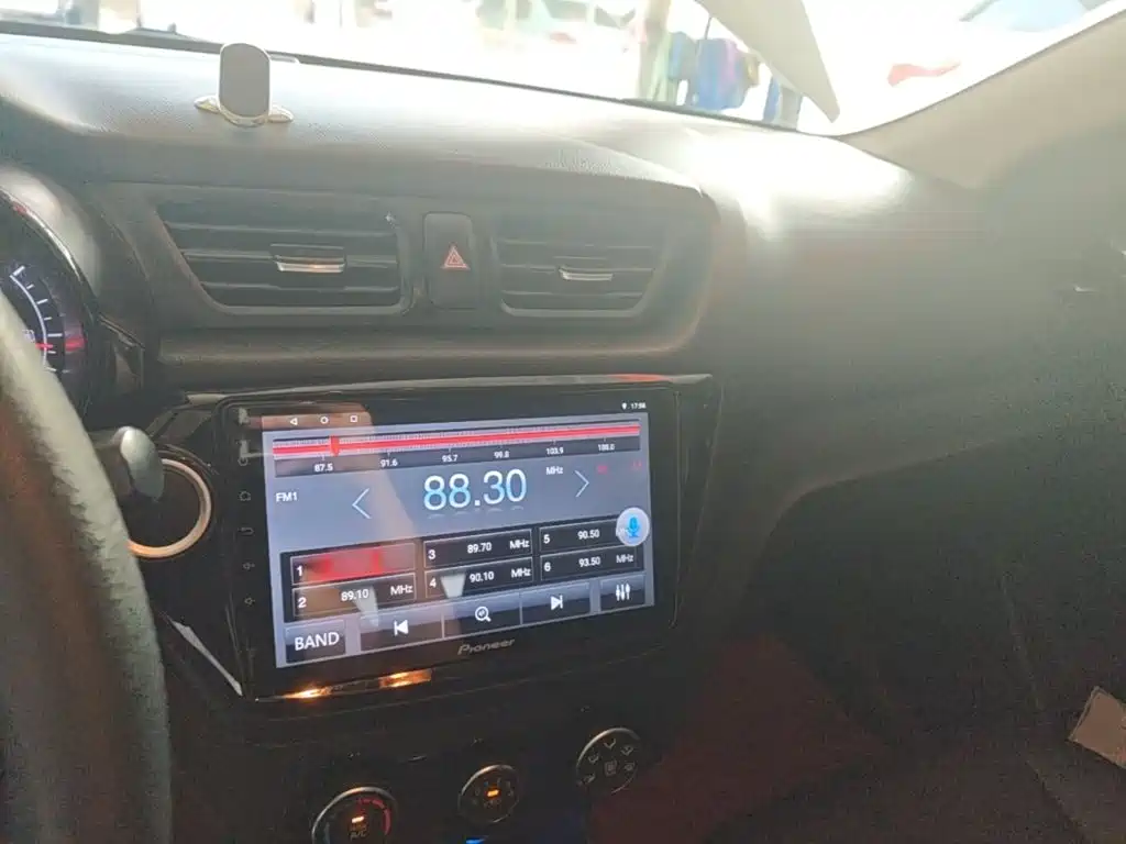 Kia K2 2015 — фото 10
