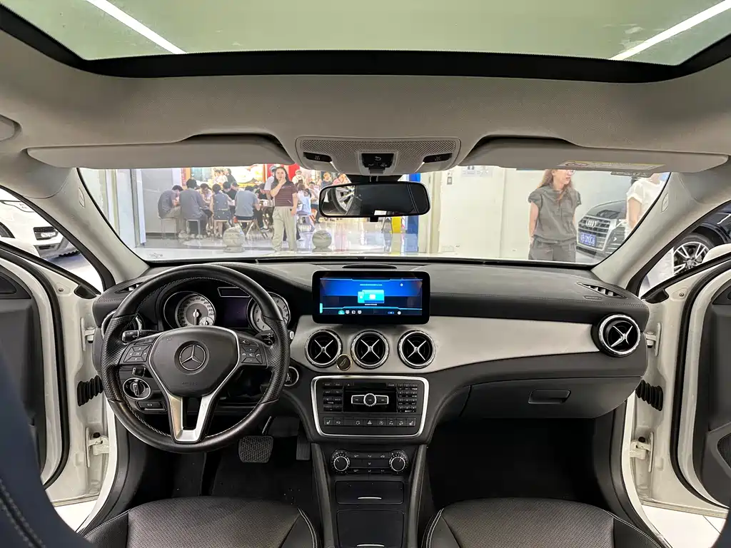 Mercedes-Benz GLA 2016 — фото 18