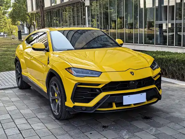Lamborghini Urus 2021