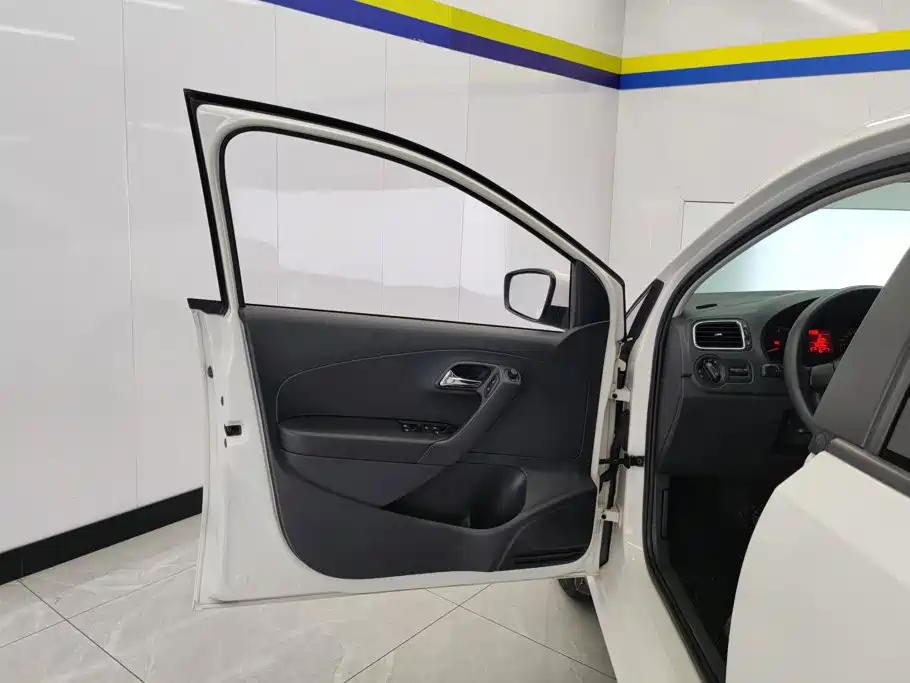 Volkswagen Polo 2014